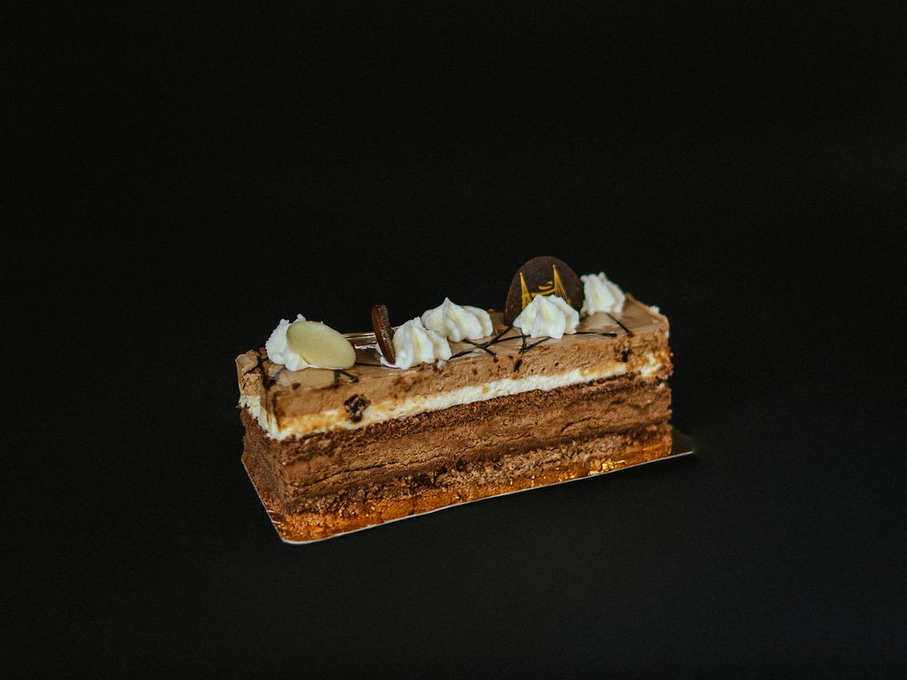 Gâteau 3 Chocolats : L'Indulgence Sucrée pour les Amateurs de Chocolat